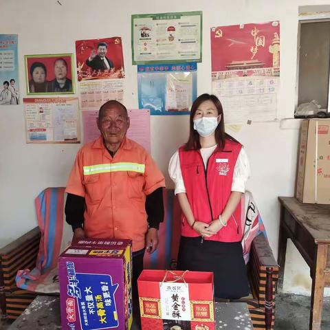 走访贫困户 情暖中秋节