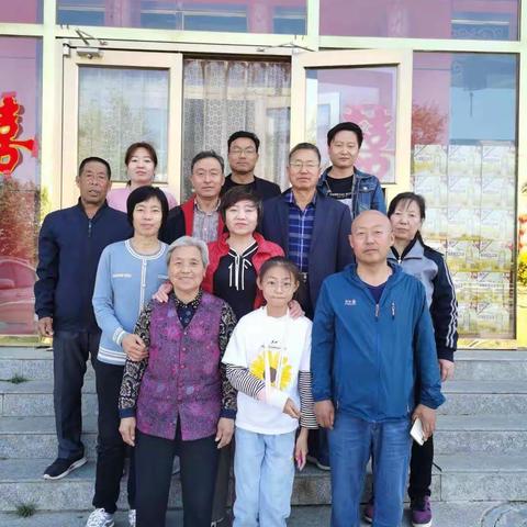 亲情，它是一种最平常的东西，又是一种最与众不同的东西。亲情，原来这么重要。让我们珍惜亲情吧!