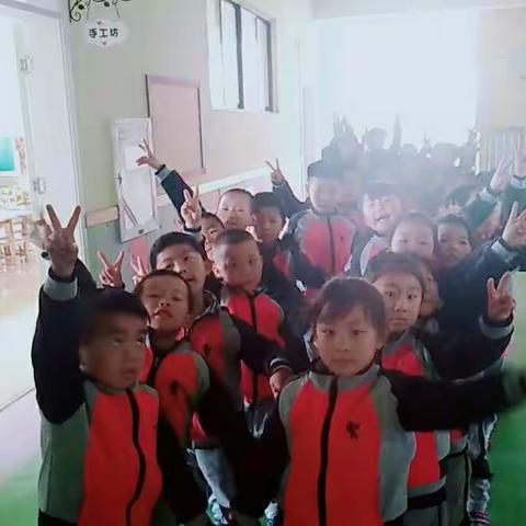 2018年3月27日，龙河机关幼儿园大五班春游记，我们一起来寻找春天！☺☺☺☺☺