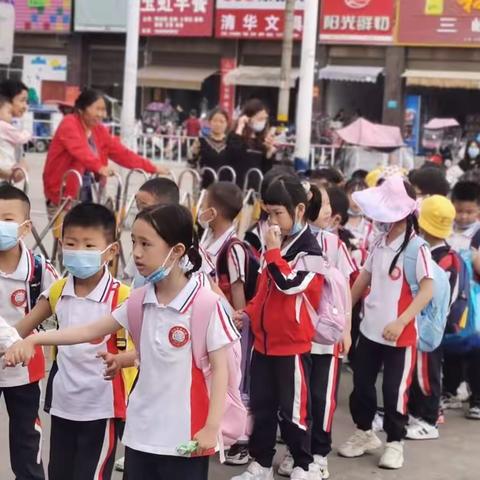 锦绣花开，奔“你”而来-金溪县保育院大班走进锦绣小学体验活动