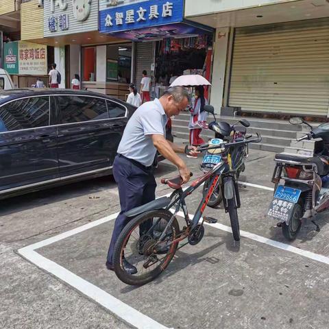 市林业局下属单位市森防站6月16日开展巩文巡查工作