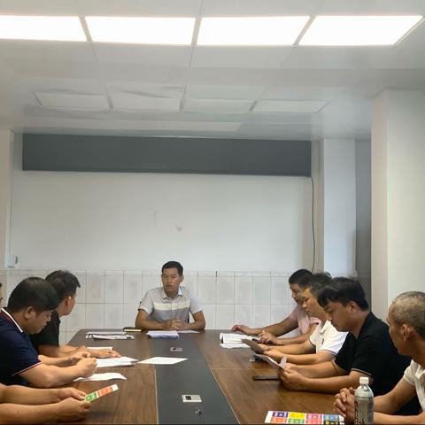 长流镇召开牛羊登记造册和挂牌管理工作会议
