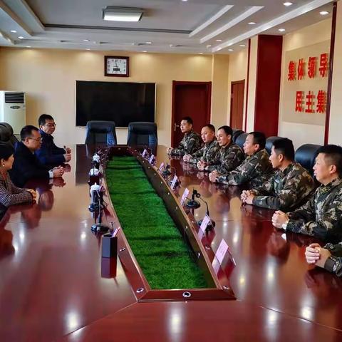 晋中分行冯子澜行长一行节前慰问武警晋中支队官兵