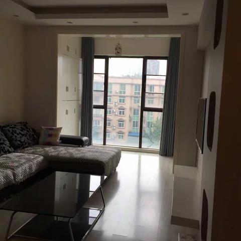 出租九龙豪府2/2/1，全新精装带家具家电空调年租14800。V634699，V66486