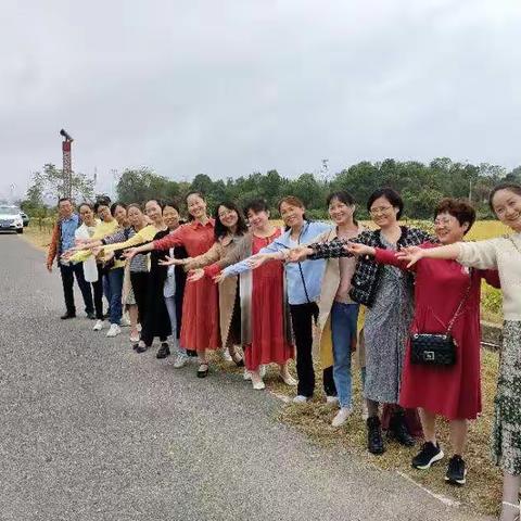 秋雨送寒意，团建暖人心