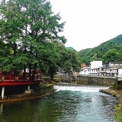 5月26日华光城越剧团队奉化溪口壶潭村公益活动
