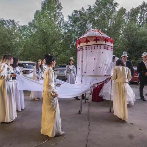 见识一场柯尔克孜族的婚礼