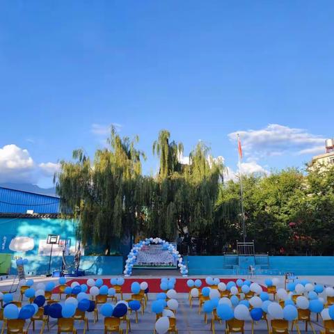 漾濞县上街民族幼儿园 “今夜不回家”勇敢者之夜 暨“我们长大了”毕业典礼