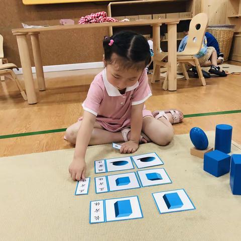 蒙特梭利实验幼儿园——动手能力越来越好