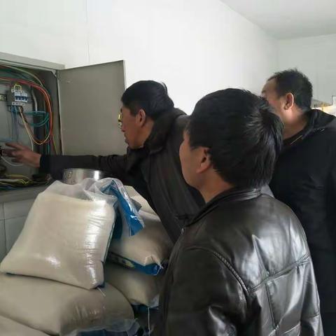 金川镇中学进行开学安全检查