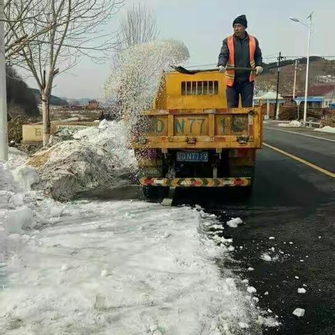 养路工人的心声＂祝你平安＂