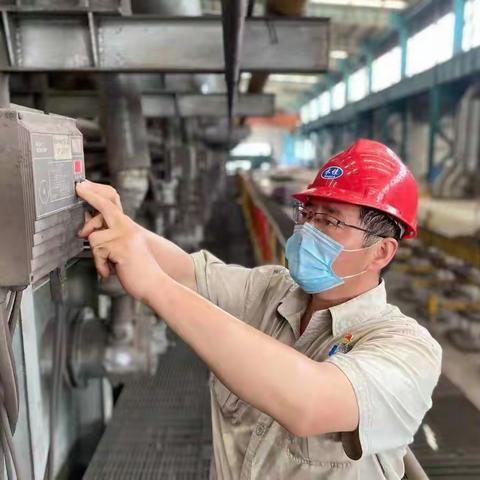 疫情下的最美钢铁人——记第二轧钢厂孙建成