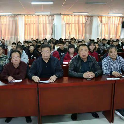 腹有诗书气自华——化德县职业中学“经典诗词朗诵大赛”