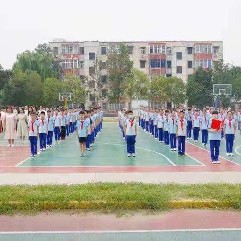 金秋风物最相宜        凝心聚力扬帆远航