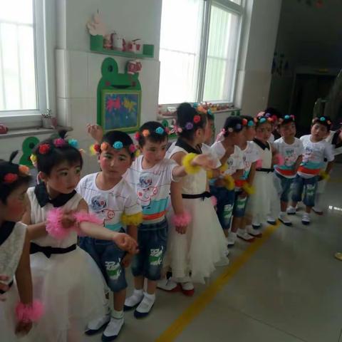 文疃中心幼儿园，中一班小朋友，快乐六一，让我们一起来分享他们的快乐！