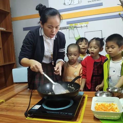 童恩五幼 大二班——“欢乐小厨房 生活大体验”