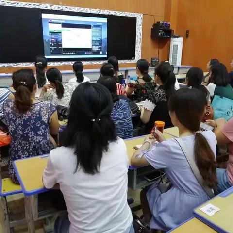 (一) 研学统编教材 构建全新教法                      ——阳逻街第四小学培训点在线研学统编教材