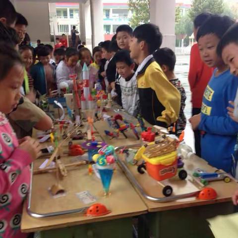 创新·体验·成长——黄河路小学开展第二届“科技节”活动掠影