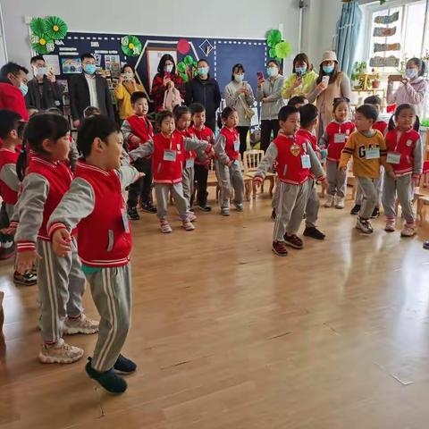 火箭军机关幼儿园                                     3月家长开放活动