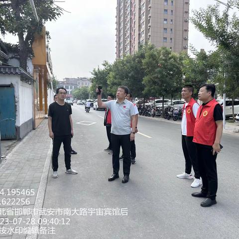 第二十网格区对背街小巷开展观摩评比活动