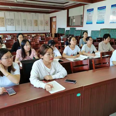 “教”无止境，“研”续精彩——记昌邑市文昌小学英语教研组“半天无课日”教研活动