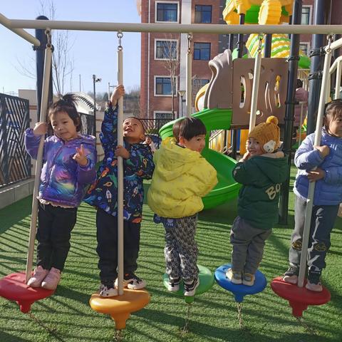 金色摇篮幼儿园幼小一班第十五周精彩瞬间