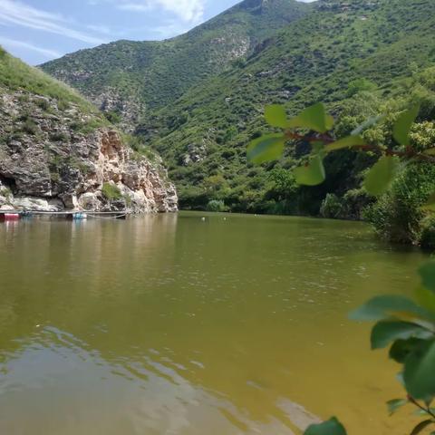 欢歌笑语滴水涯