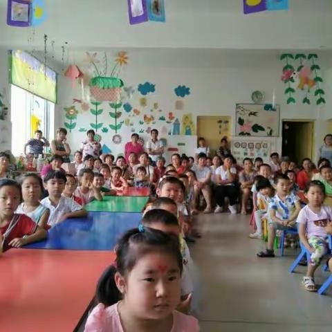 成长的足迹，撒播爱的温暖！~致：中二班的宝贝们！