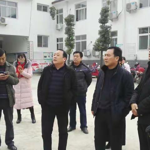 市卫计委刘明杰主任一行4人莅临卧龙区检查指导医养结合工作