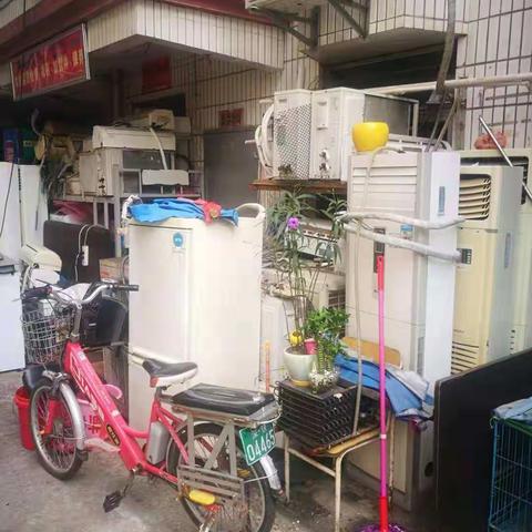 10月29日南山区城市管理和综合执法局开展创建文明城市巡查