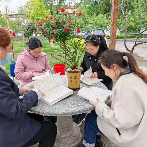 书香飘满园  阅享守初心