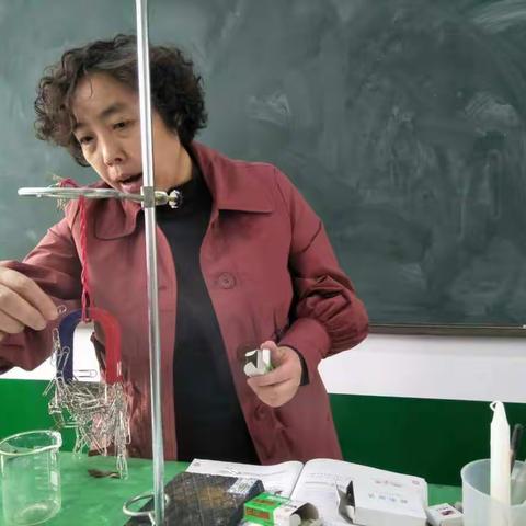 教研室组织新建小学科学教师进行实验培训指导