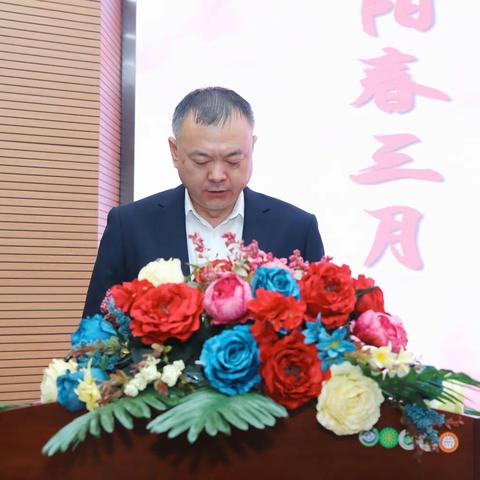 农业银行巴彦淖尔分行举办“阳春三月 妆点靓丽女性”美妆主题活动