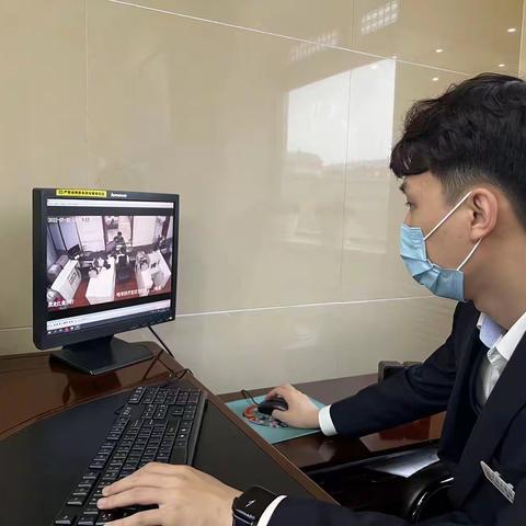 七台河新兴支行组织学习优质服务录像