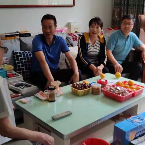 兴平市委老干局慰问抗战离休老干部