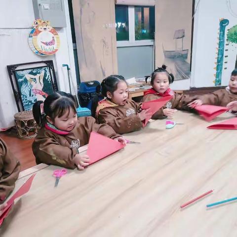 周三晚班周六下午班宝宝《窗花》过年了