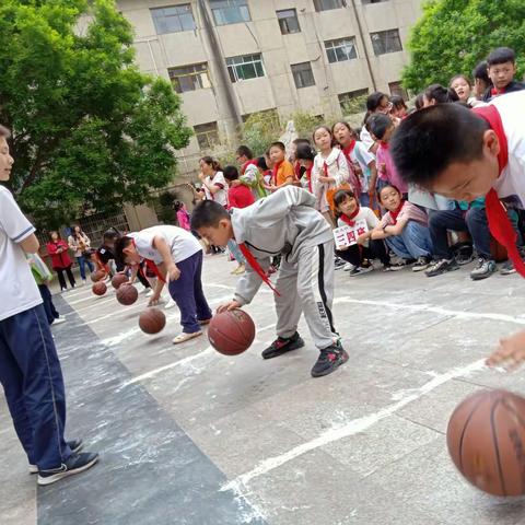 “篮球🏀比赛”