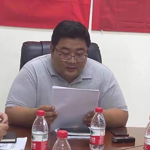 区委常委、常务副区长贾鹏到我委召开分管部门工作见面会