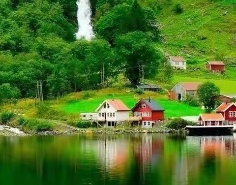 八月心语/愿岁月安然，人生美好，你我幸福！