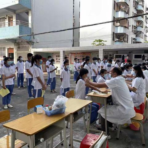 关注学生健康 呵护学生成长——云城区河口中学开展学生体检工作