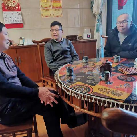 “情系退休老教师，春节慰问暖人心”——云城区河口中学开展2022年春节走访慰问退休教师活动