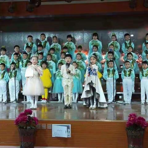 花季的蓓蕾，展翅的雄鹰，乘风破浪，扬帆起航！