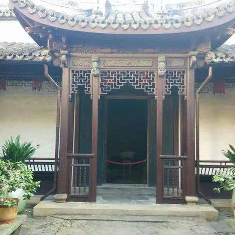 平湖豪宅莫氏庄园&九龙山马尔贝拉度假屋