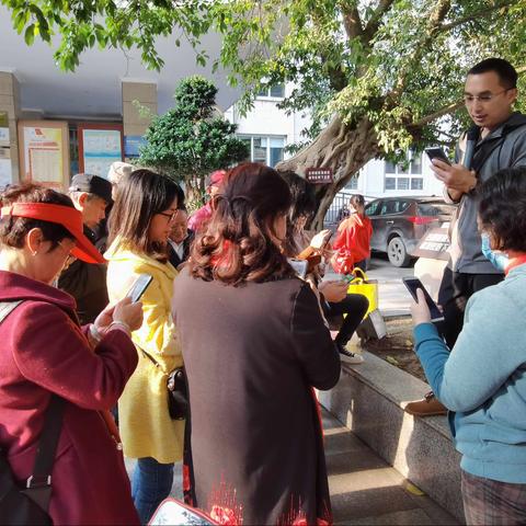 摄影后期技法//简阳市老年大学摄影后期班课堂