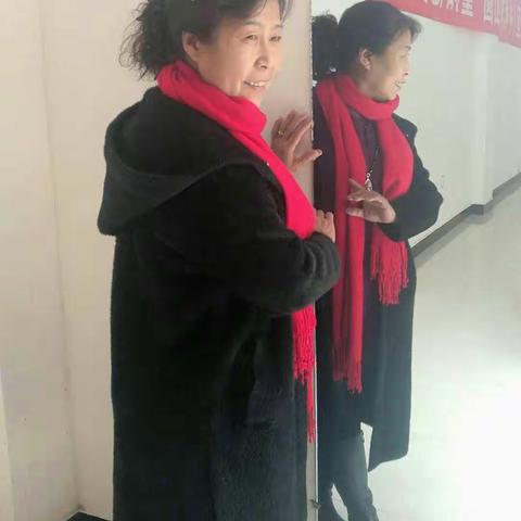 漂亮老妈们的旗袍秀！