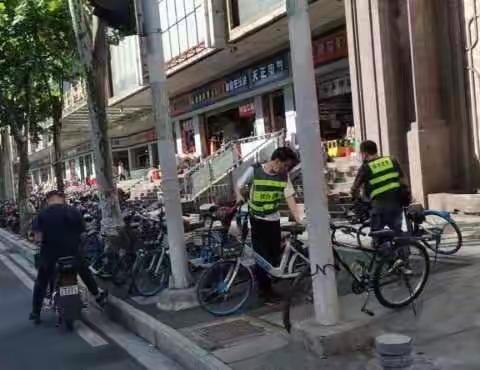 民意街持续开展违法出店、占道整治，改善辖区市容环境