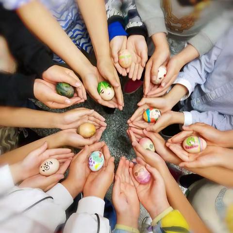 精心护蛋 感悟母恩 ——红钢城小学母亲节学生实践活动