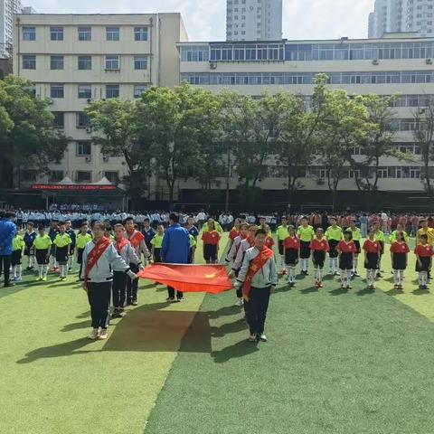 绿茵足梦行 家校伴成长 —建设北路小学2023春季校园足球班级联赛闭幕式纪实