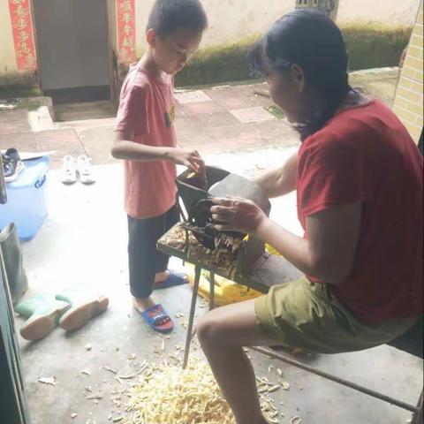 九九重阳节   浓浓敬老情