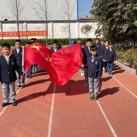 爱国，从做文明小学生开始——北湖小学升旗仪式